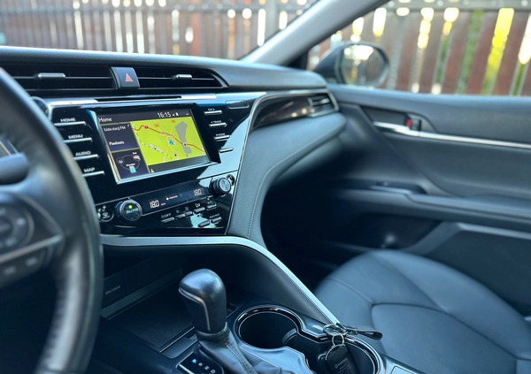 Toyota Camry cena 109900 przebieg: 85000, rok produkcji 2019 z Sierpc małe 191